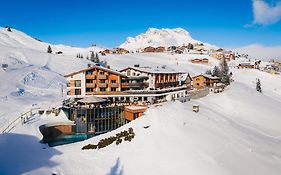 Hotel Goldener Berg Lech 4*