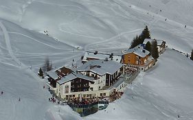 Hotel Goldener Berg Lech